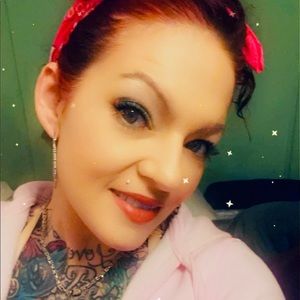 Meet your Posher, Janelle